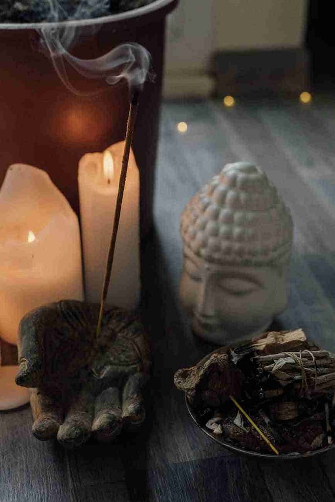 Photos provided by https://pixabay.com/ Buddhist Practice